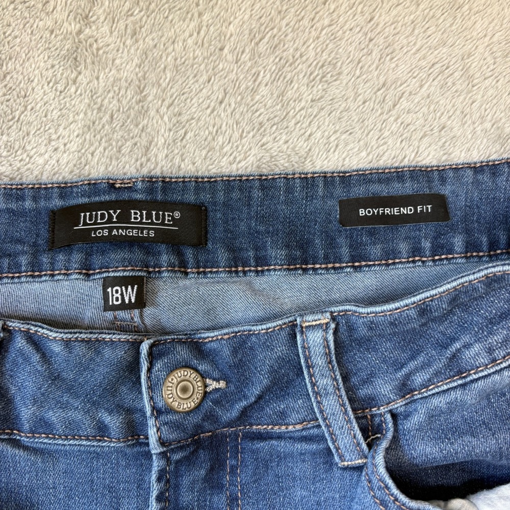 Judy Blue Jeans Womens 18W Plus Blue Boyfriend Fit Mid Rise Frayed Hem Dem - Picture 3 of 12